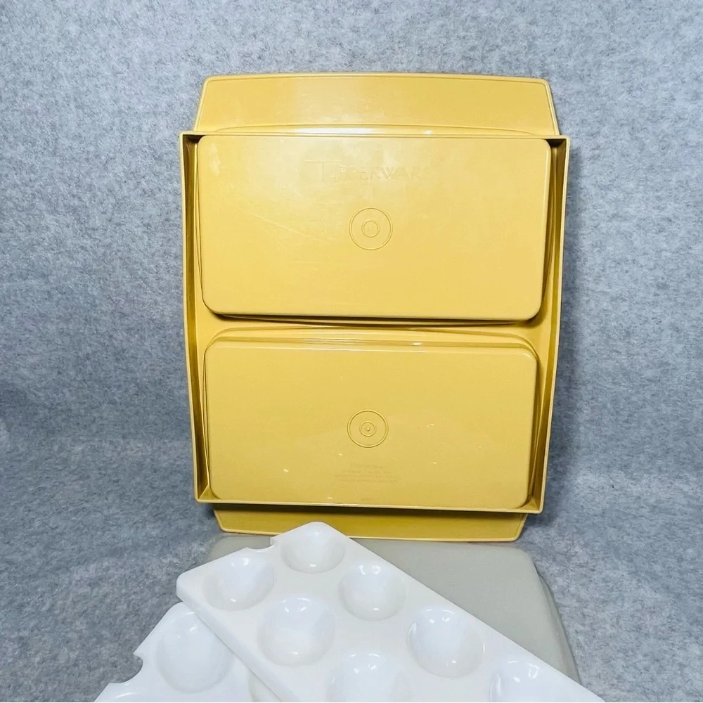 Vintage 70s Tupperware Deviled Egg Keeper Carrier Server 723-3 Harvest Gold 4 pc